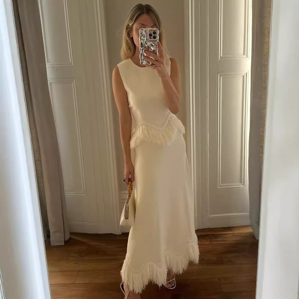 Nasia Elegant Tassel Set