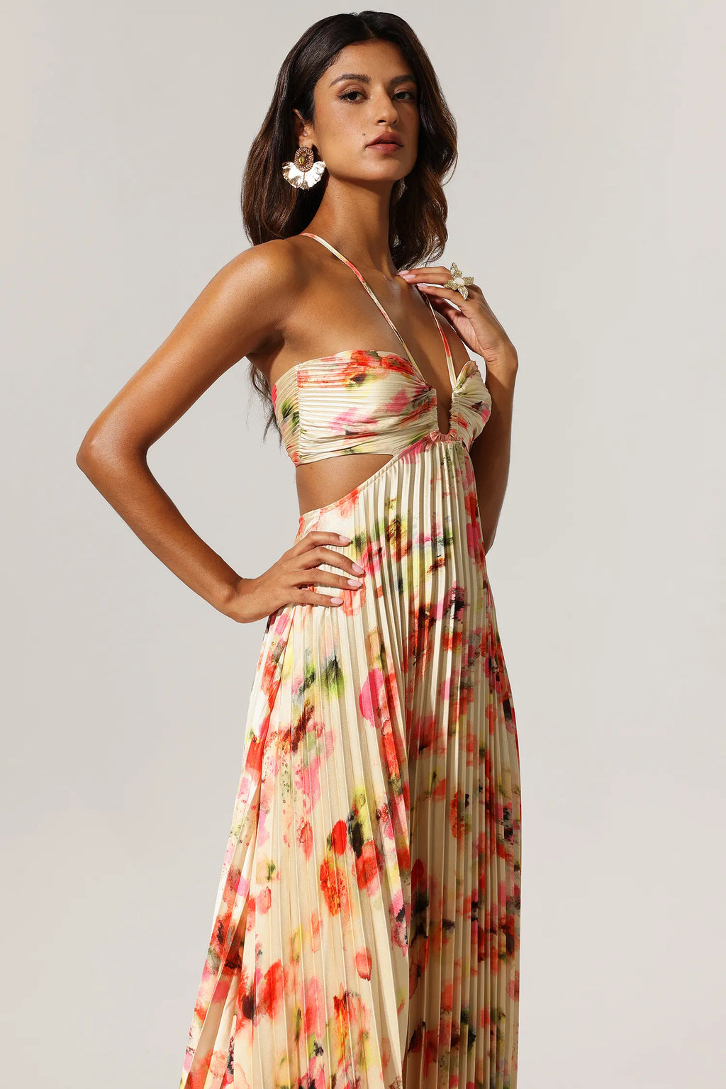 Flor Elegant Halter Dress